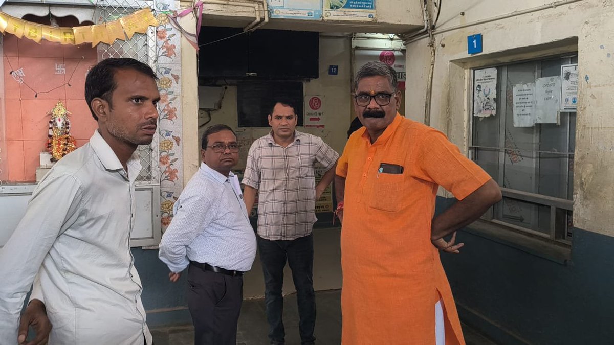 ramshankarbjp's tweet photo. सीसवाली सामुदायिक स्वास्थ्य केंद्र में अस्पताल स्टाफ पर इलाज के दौरान गलत इंजेक्शन लगाने के कारण शंभूदयाल प्रजापति की मृत्यु के बाद परिजनों और नगर वासियों के द्वारा किए जा रहे विरोध प्रदर्शन पर प्रशासन के सामने पीड़ित परिवार की जायज मांगों को प्रमुखता से रखा ।

@BJP4Rajasthan https://t.co/h32jwwtrJN
