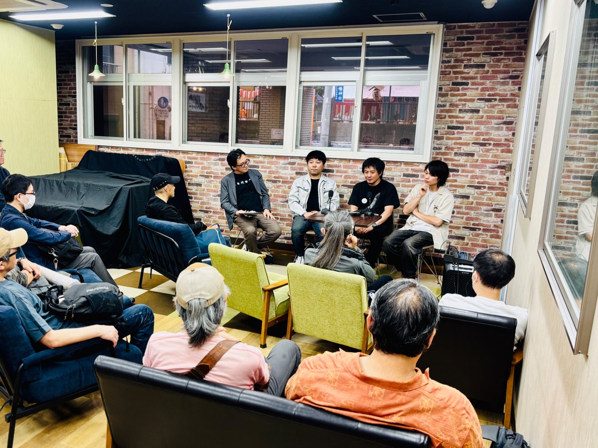 natsuo_hat's tweet photo. 先日の新宿ナイフショー、ご来場いただきありがとうございました！

作者と皆さまがゆっくりと話し合えるような場となった気がして、とても嬉しく感じています！

ショーの模様は今月（9月）27日発売のアームズマガジン内「ナイフダイジェスト」にてご報告いたします。

���して、、

#新宿ナイフショー https://t.co/QKHCA3q3RI