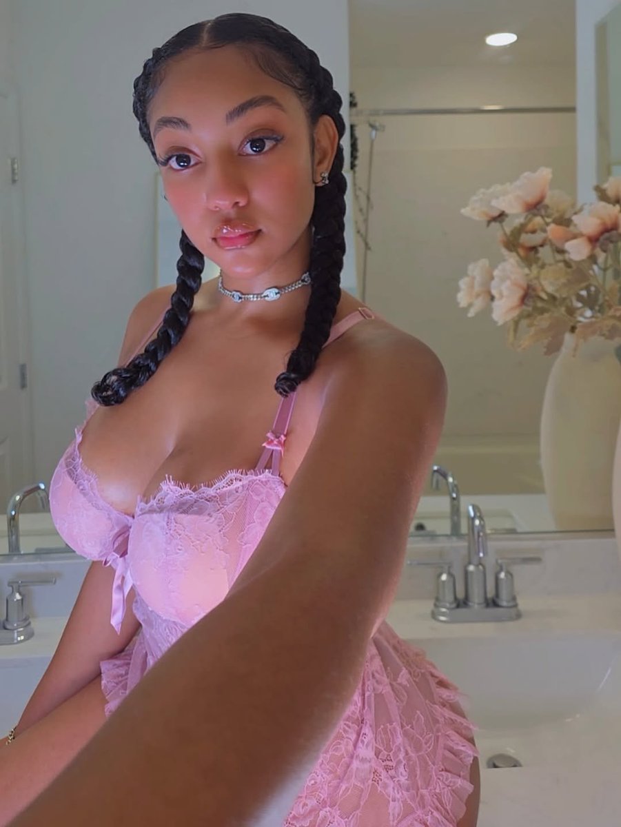 XoTrinax0's tweet photo. ✨️💕🌸 https://t.co/AFc3Ca7wBQ