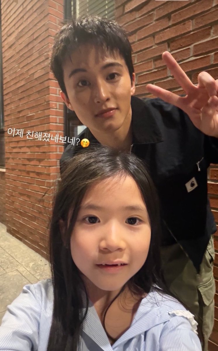oct14ber's tweet photo. สนิทกับน้องแล้วหนิแล้วผมสั้นหล่อมาก เหมือนอายุ 20 แบบที่น้องทายจริงๆด้วย 🥺🥺🥺 https://t.co/MMHTdnSnl5