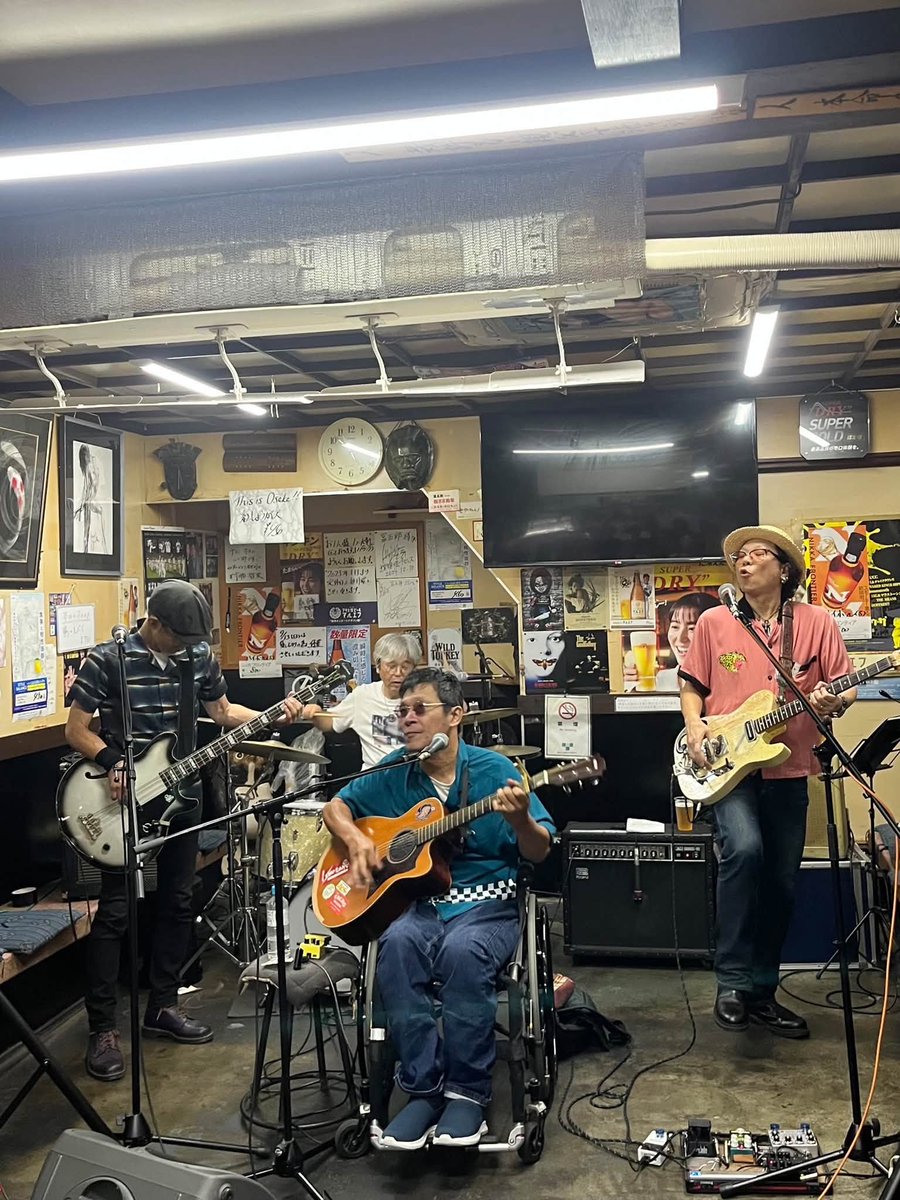 ketchy167's tweet photo. 9月13日 十三 富五郎94周年 ライブ
ＰＡシステム 担当と口石＆マウストーンズで出演。 共演のウルフルけいすけ さん率いる けいすけ団地 酒井ヒロキ 藤本タカシ ご機嫌のメンバーで最高のイベントになりました。関係したすべての方に感謝です！来年もできればいいなぁ～ https://t.co/mKcrMwMaZJ