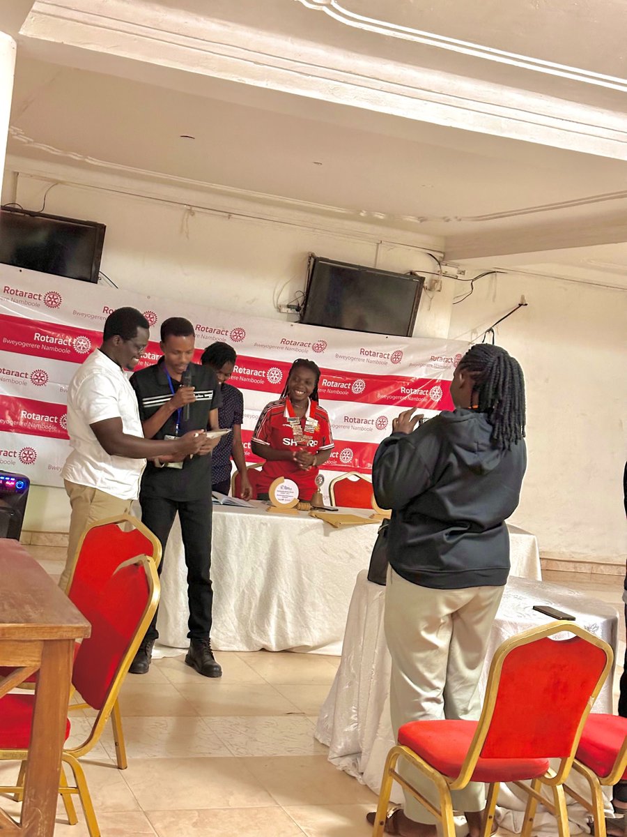 Destadia's tweet photo. Greetings partners in service,

Today's fellowship the Rotaract Club of Bweyogerere Namboole had an insightful session as we explored the cost of illiteracy, its impact on our country, and the steps we can take to bridge the gaps.

#ClubDestadia #DestadiaPR #RotaractLegacy https://t.co/pOX7KCmxof
