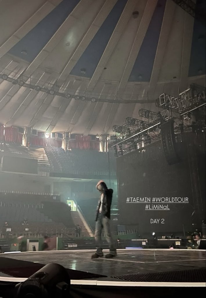 JenSingleton19's tweet photo. 🐥Taemin: How is everyone feeling ?I had so much fun with you all yesterday and used up a lot of energy so, today I’ve been wearing sunglasses the whole time,but I’m sleeping ,Just kidding! Please look forward to the second show today. I guarantee that today will be even better https://t.co/xq7zpqmncz