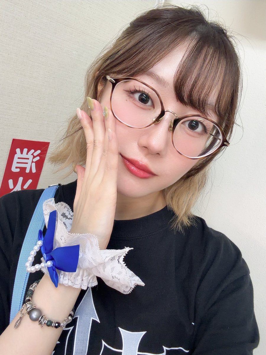 aiZ_Kanon's tweet photo. 『GLOW IDOL！』
📍SHIBUYA RING
ありがとうございました〜！！！

プレデビューどうだったかな？🥺💙
緊張したけど無事に終えられてよかった！これからの新アイコノをたくさん応援してください🙌🏻✨

明日からもがんばるぞ！！ https://t.co/sZ56Vazuxu