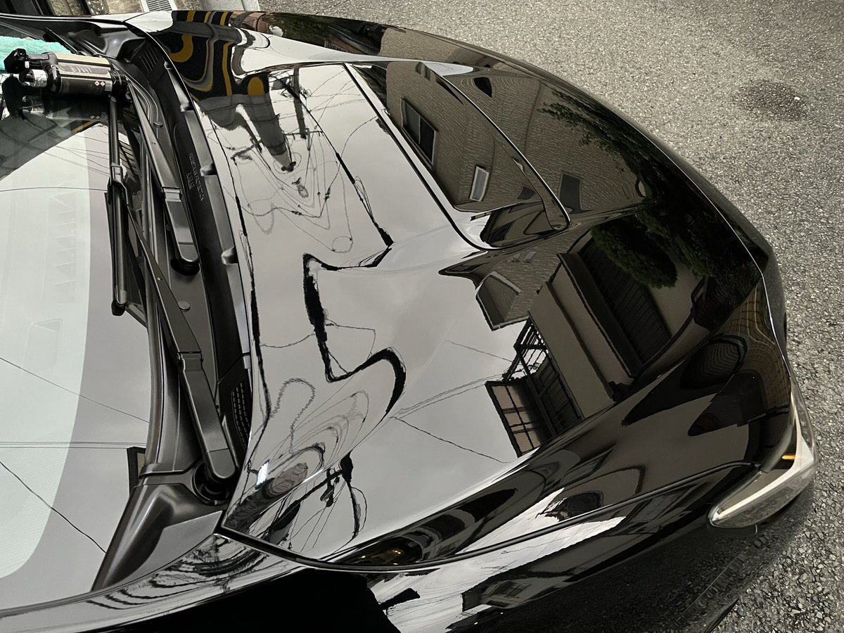 yuki_levorgfan's tweet photo. 先週は 鳥取まで走ったけど
洗えなかったので

時間の無い中
14時から洗車😅

#神風コレクション
ACID SHAMPOO からの
#RUXCOAT
RUX QD を湿式施工

雨☔にもやられてたので
洗浄力強めのRUX QDを使ったけど
正解🤣🤣🤣
よく汚れが落ちるし
艶もバッチリ👌

#レヴォーグ https://t.co/n5loTEvcuC