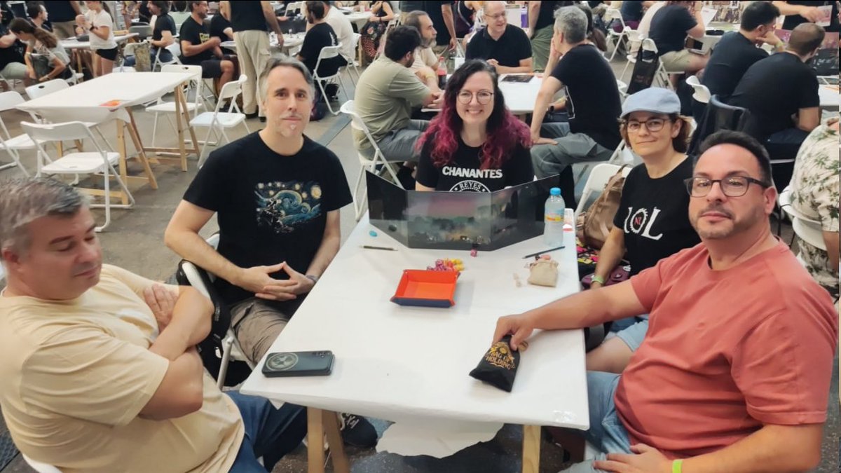 Shadowlandsed's tweet photo. En el turno de mañana...  🩸 Mala Sangre (La llamada de Chtulhu) | Con Leticia @ProfaDeQuimica.
🎈 LZ 129: Embarque prioritario (El rastro de Chtulhu) | Con Justo @ComplejodMaster.

¡Y nuestras inagotables partidas de 20 minutos al cargo de @AlvaroLoman! https://t.co/03SQCy52nb