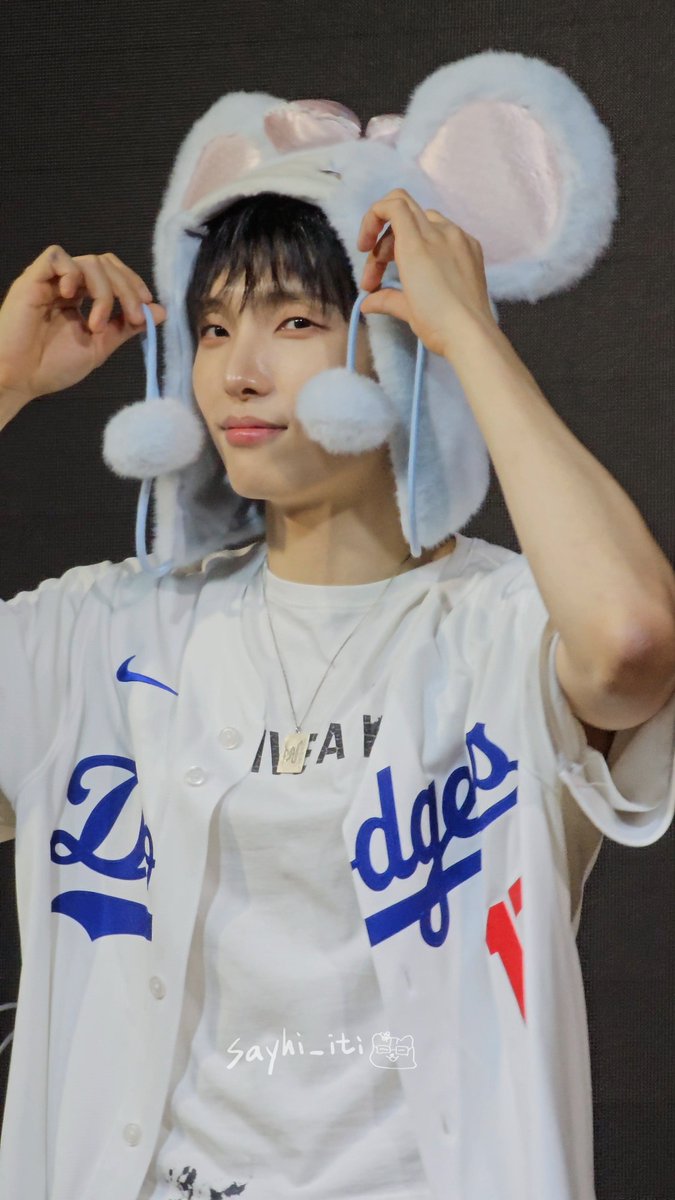 sayhi_iti's tweet photo. 🩵🐭🩵

#원어스 #SEOHO #서호 #ONEUS https://t.co/sSTViCzeVX