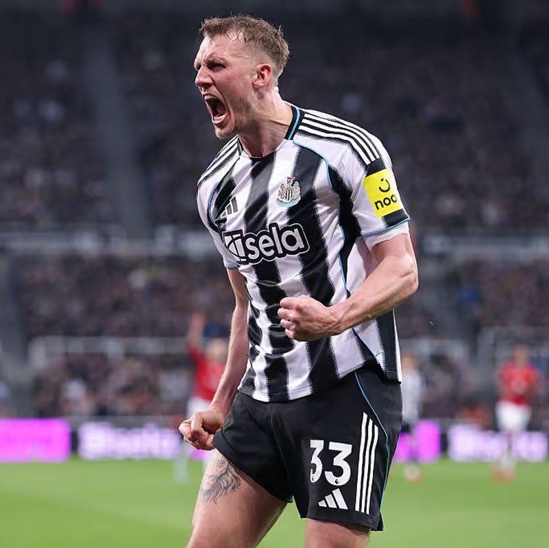 TransferChecker's tweet photo. 🚨 𝐍𝐄𝐖: Newcastle United manager Matthias Jaissle will make a final decision on a contract extension for defender Dan Burn, whose current deal expires next summer. ⚫️⚪️

Jaissle needs to decide if the player fits his style. 

[Football Insider] https://t.co/ozbWn3Lvjy