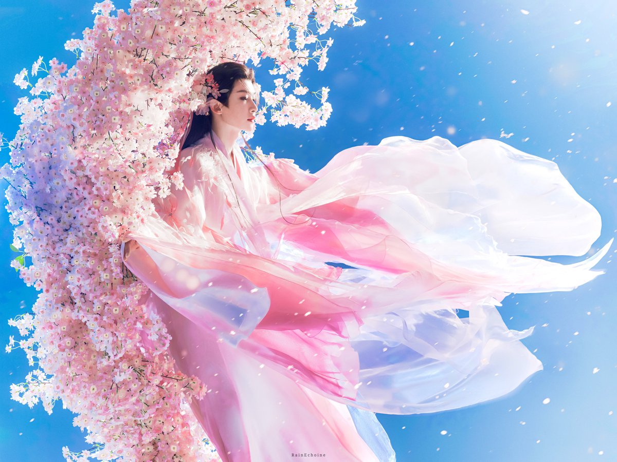 ngocliinh6's tweet photo. 桃花落，仙君来
一心动，万念开 🌸

#หลิวอวี่ #liuyu #刘宇 https://t.co/GNxh98Fd4M