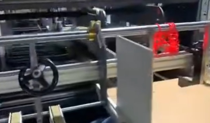 WEIBO2009's tweet photo. 4/6 corners folder gluer machine for complex carton packaging. Stable gluing &amp; folding, lower reject rate, boost your packaging line efficiency.
[https://t.co/NTm42HUk4L](https://t.co/NTm42HUk4L)
#FolderGluer #CartonMachine #PackagingEquipment #BoxMaking #CorrugatedMachine https://t.co/4XfxcpR5Wp