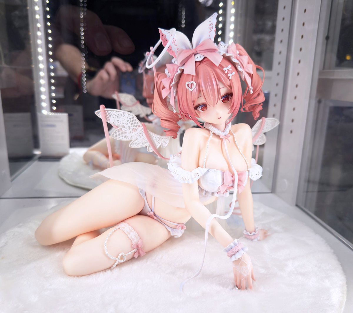niadolette's tweet photo. Her regular price is 14k yen and deluxe 16k for 1/4 scale we won so hard https://t.co/wEsqUOXPUs