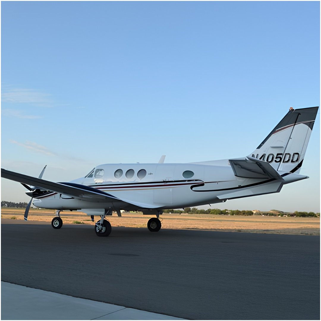 Controller's tweet photo. 2005 BEECHCRAFT KING AIR C90B

8,815 TT | PT6A-135A Engines — 391 Hrs SNEW | Garmin G1000 NXi | Raisbeck Swept Props | Winglets | FIKI

$3.6M | Visalia, CA

https://t.co/VCfbu3RyPz

#Controller #KingAir #AircraftForSale https://t.co/rEy3jEJW8g