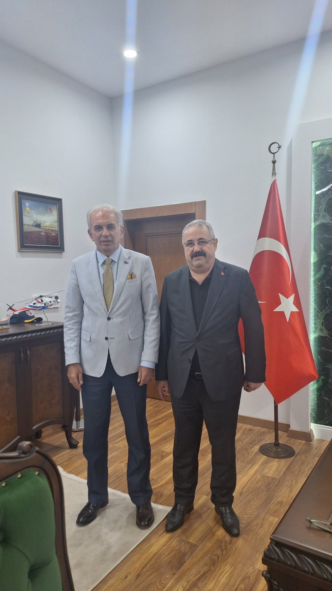 sinan0655's tweet photo. SAMSUN-Çarşamba İlçemiz Kaymakamı Sayın Mehmet Kamil SAĞLAM Kaymakamımızı ziyaret ettim.Yoğun programına rağmen kabul ettiği için, göstermiş olduğu incelik ve nezakete, samimiyeti ve hoşsohbetine teşekkür ediyorum. https://t.co/OPsqMtd1Oy