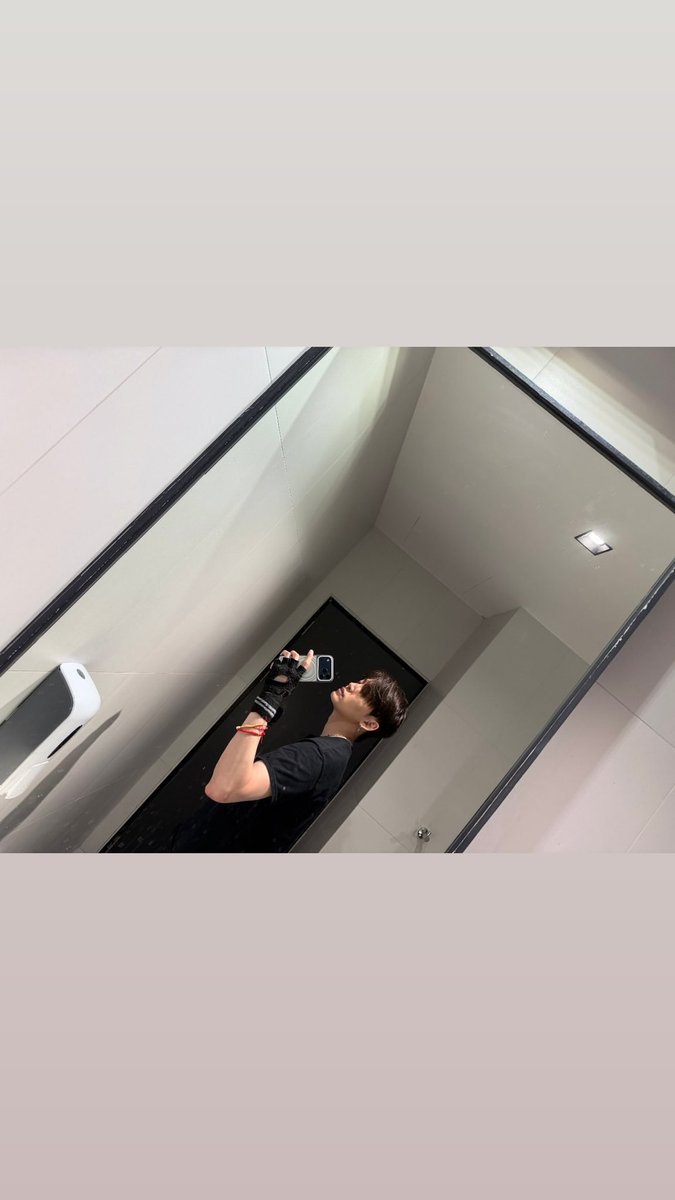 bb0un_official's tweet photo. 🗓️[19.09.2026] IGs : bb0un

💪🏻💪🏻💪🏻

#bb0un https://t.co/vyQTLuPQog