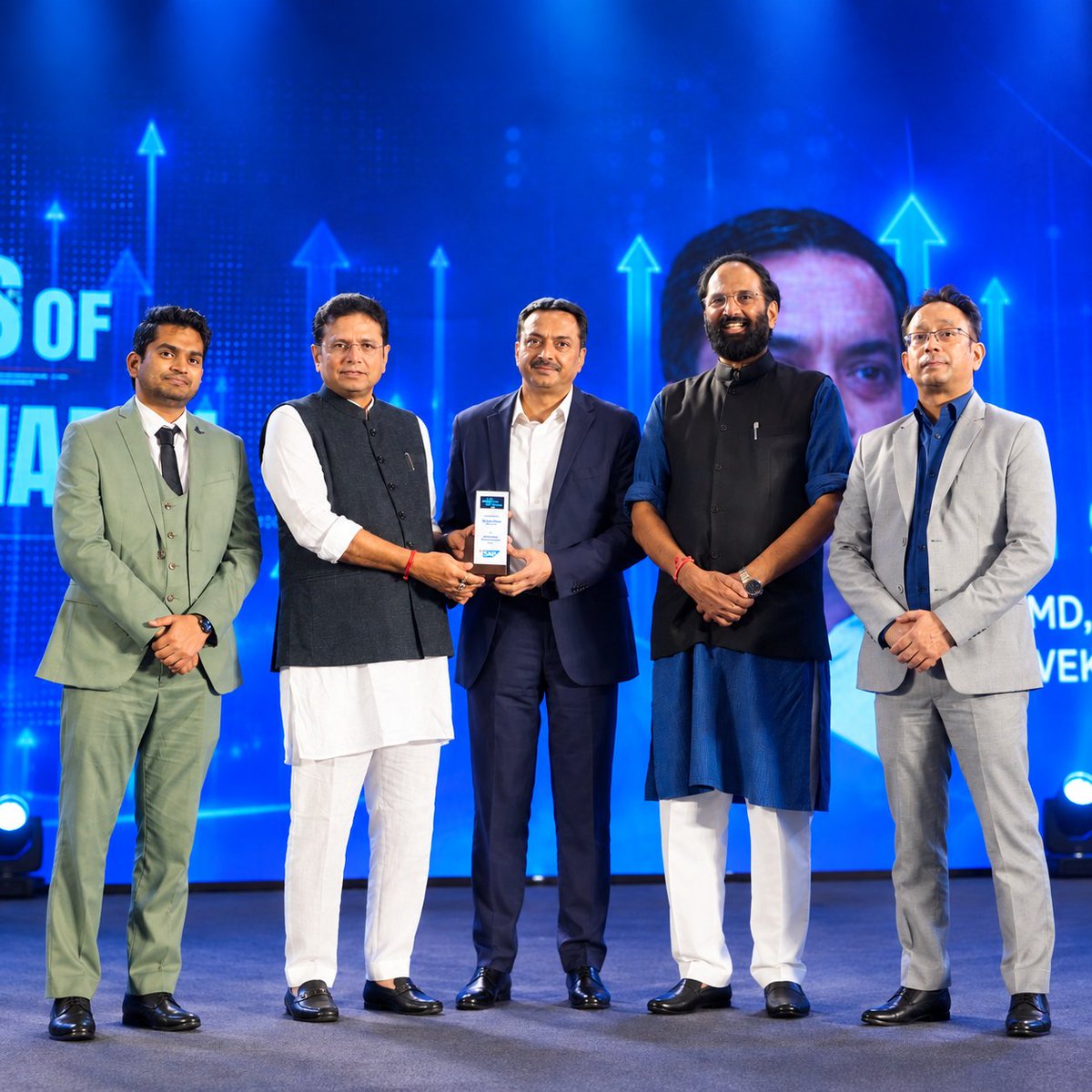 VEKAPvtLtd's tweet photo. Proud moment!

VEKA India MD Mr. U. S. Murthy felicitated as an Architect of Viksit Bharat at the ZeeMedia Conclave 2026, @ZeeNews presented by @SAP  — for exemplary contribution to #ViksitBharat.

Honoured by the Hon'ble Telangana Minister Shri D. Sridhar Babu(@SridharBabu_Min ) https://t.co/JMZjLNq7Wh