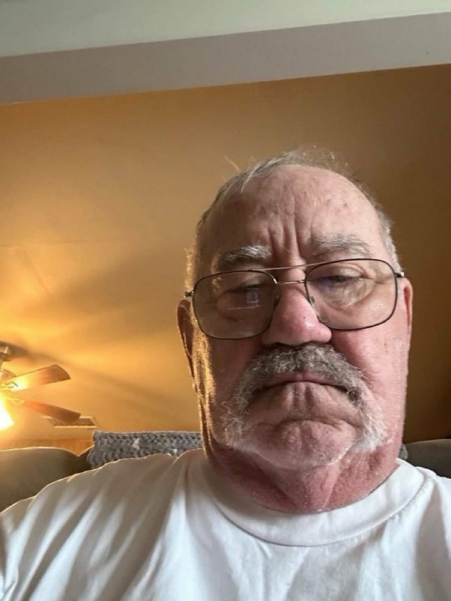 Davidib49's tweet photo. I'm new here
I need a girlfriend.
This is my new zangi number!
Hit me up. 22-5253-7354 https://t.co/gL9vfLMfqD