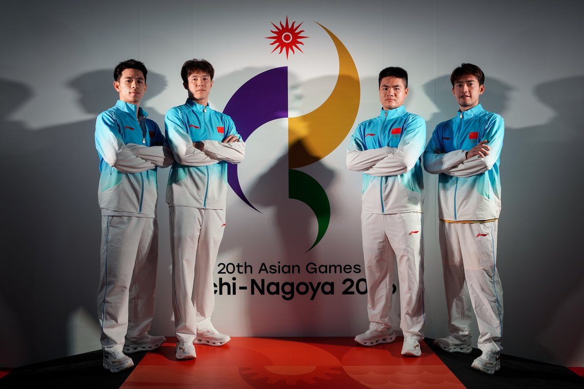 CGTNSportsScene's tweet photo. 🇨🇳 China's #AsianGames2026 #badminton squad 📸

🏸 Men's Singles:
Weng Hongyang, defending champion Li Shifeng, Lu Guangzu, world champion Shi Yuqi
Coach: Sun Jun

🏸 Men's Doubles:
Liu Yi &amp; He Jiting, newly-crowned world champions Liang Weikeng &amp; Wang Chang
Coach: Chen Qiqiu https://t.co/kc8vS7vmGQ