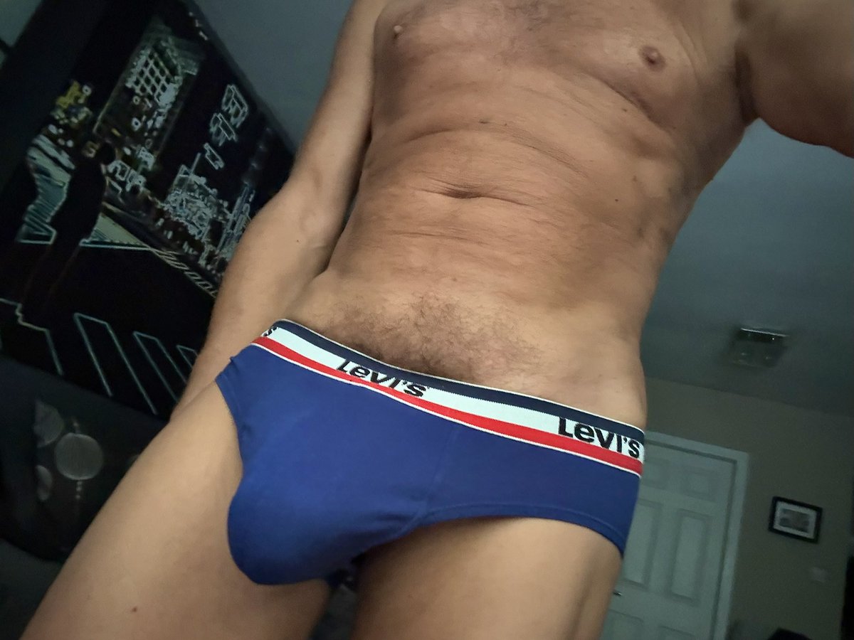 GregFlet's tweet photo. Thinking of EVILS in my LEVIS 😈💙
#bulge #gaybriefs #gayunderwear https://t.co/GtEVlrS7Vh