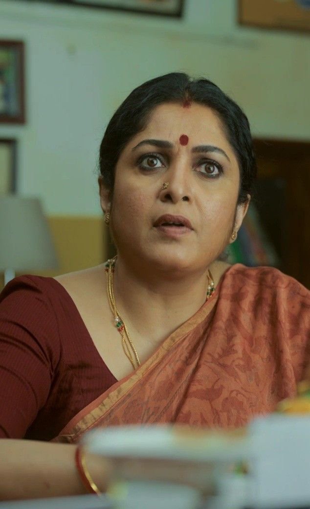 nithyamagan's tweet photo. Amma:inga paarunga paiyanuku pona pothunu kundi virichalum virichien ipo night 3 am yelupi mood iruku oombi vitu ma nu solraan

Appa:vitu di vayasu paiyan apdi thaan first avanuku ooombitu yenaku oombu naa morning thitren avana

Amma: pullaiku yetha appan tha po 😒 https://t.co/WRh2B8Jjo8