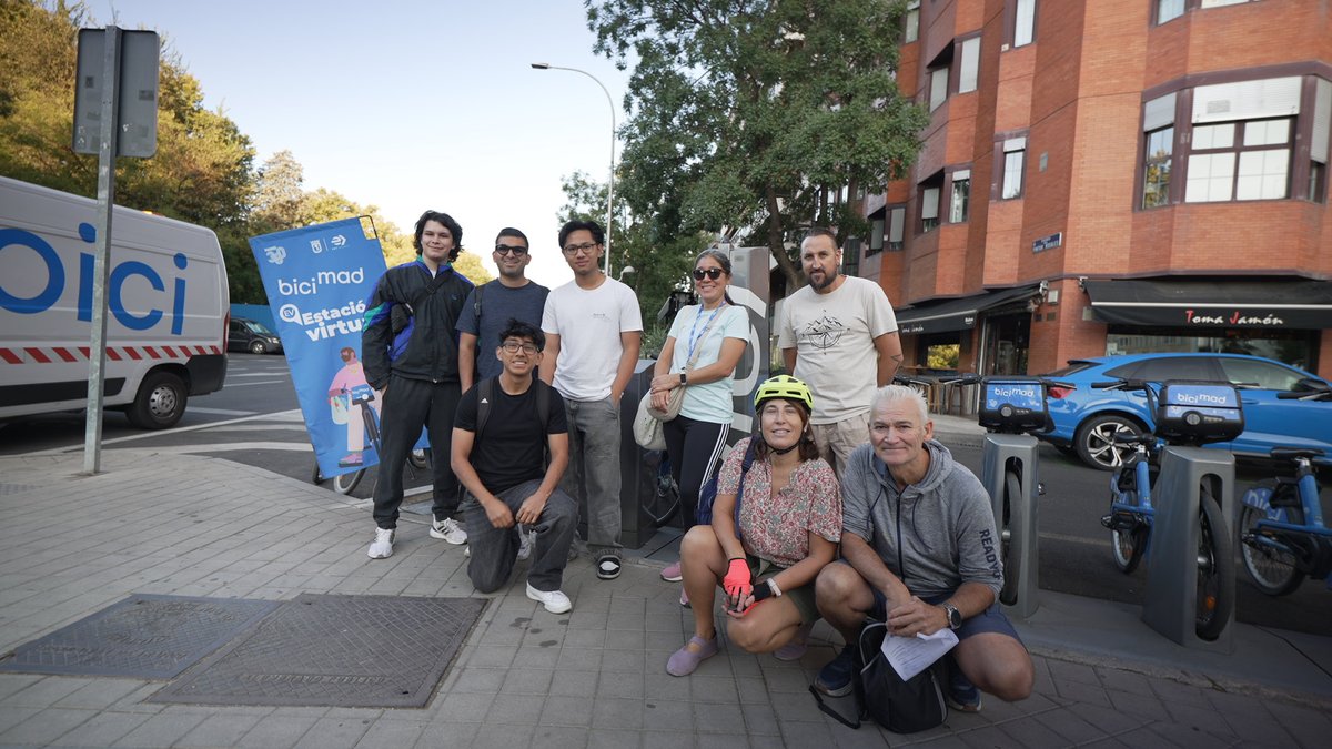 bicimad's tweet photo. 🙌 ¡Puedes disfrutar de #pasaportebicimad hasta las 13.30h! 

➡️ Inicia tu ruta en el Templo de Debod (estación 115)  y completa el pasaporte🚲
🏆 ¡Recuerda que hay premio para los 50 primeros!

ℹ️ Más en el blog de #bicimad: https://t.co/0lGpV6Bwkx https://t.co/jiHebQgUm4