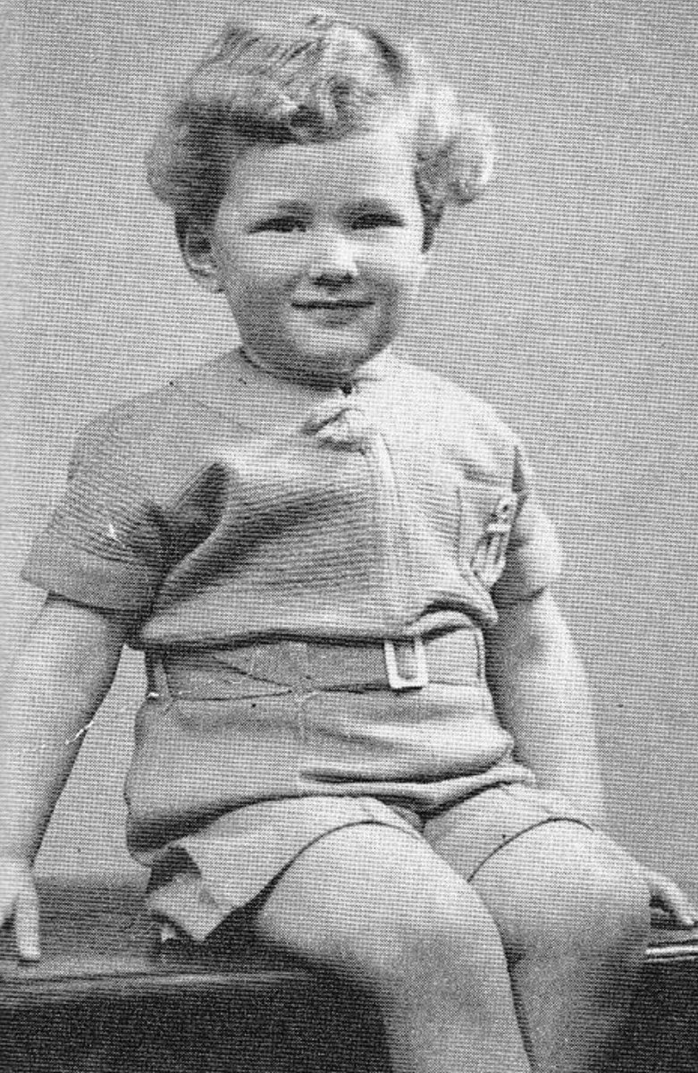 darlingeppy's tweet photo. its his 92nd birthday today 🤍 https://t.co/y5UlthHOnM