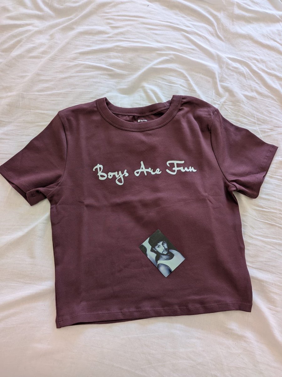 niallmynewangel's tweet photo. A @Jenni_5x también le ha llegado su camiseta para el concierto de Niall en bcn 🥹🥰💜 https://t.co/VEGPGSkmkR