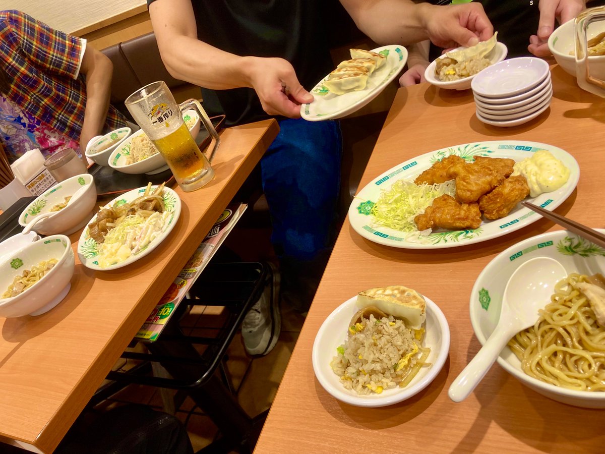 polpol_hiroaki's tweet photo. 半年に1回、恒例プリキュア会 〜2026年秋〜

パワーの奔流がぶつかり合うメンバーが遂に邂逅し、臨んだ劇場版鑑賞。

神過ぎた。過去トップクラス。涙腺崩壊不可避。最高の聖なる清き声出しok(ある意味)上映でした。

観た後の日高屋がまた沁みるのよ…

素晴らしき1日に感謝。 https://t.co/MSp1a3h36Z