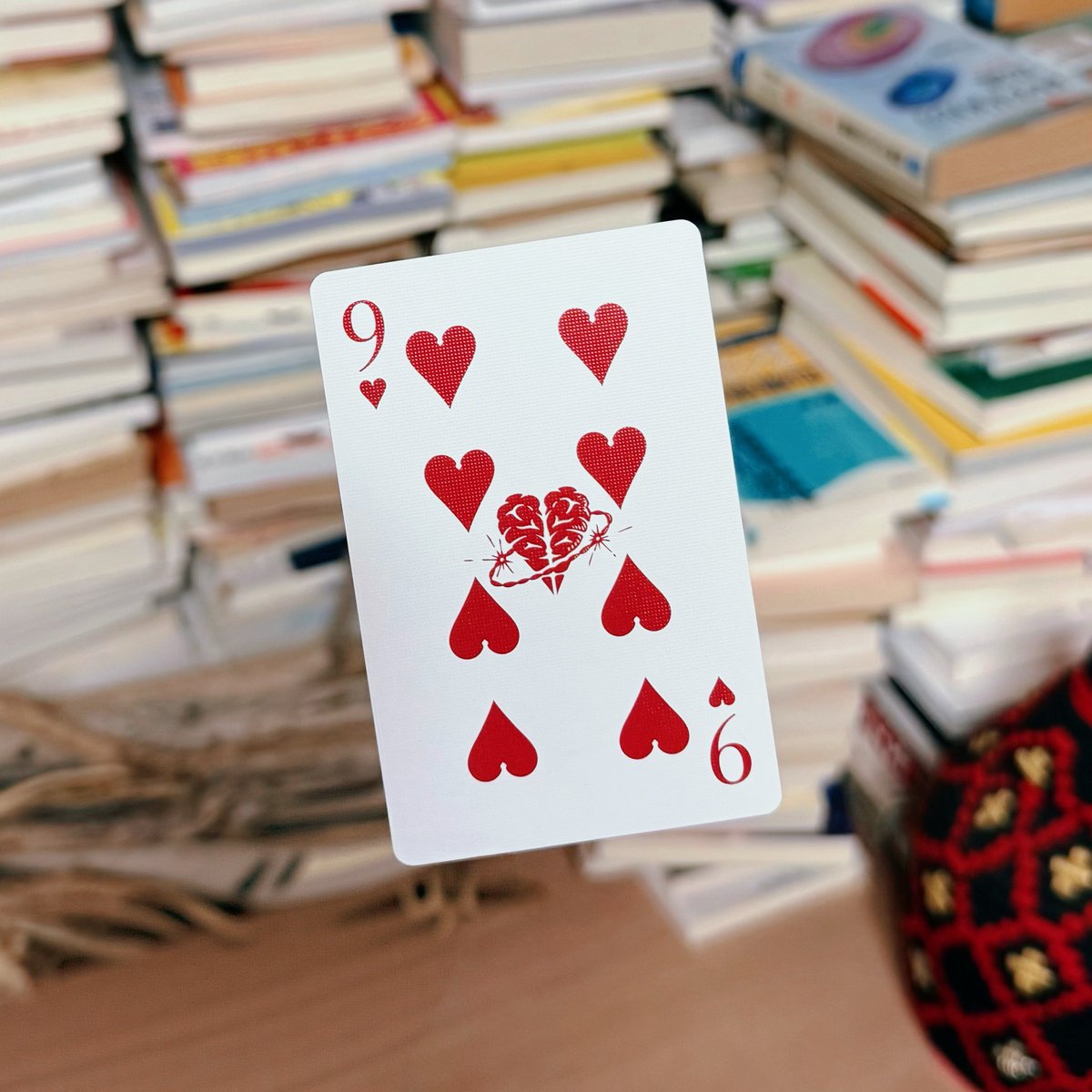 highcard_pj's tweet photo. ❤️今週のX-PLAYING CARD❤️
 
今週のエクスプレイングカードを紹介！
【♥9　マーベラスジーニアス】
 
「脳の情報処理能力を飛躍的に高める」能力を持つカード。「HIGH CARD the STAGE – CRACK A HAND」で登場。
 
#highcard #ハイカード https://t.co/PnY1KqI4C7