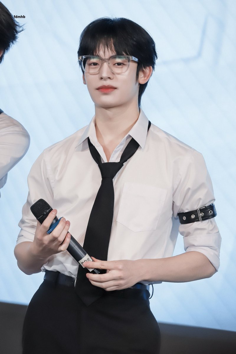 withyouwerebear's tweet photo. ชุดวันนี้ยกให้เป็น mvp ทั้ง chest harness รัดอกกับสายรัดต้นแขน เขินสะบัด ㅠㅠㅠㅠㅠㅠㅠㅠㅠㅠㅠㅠㅠㅠㅠㅠㅠㅠㅠㅠㅠㅠㅠ  ดาเมจที่ใจ1000% น้อยแต่มากขออีกได้ไหมคะลุคแบบนี้ 

TEETEEPOR SWEET FS
#YummyFansignTTP
#twnpich #Porsuppakarn https://t.co/IWKJ2MPkNW