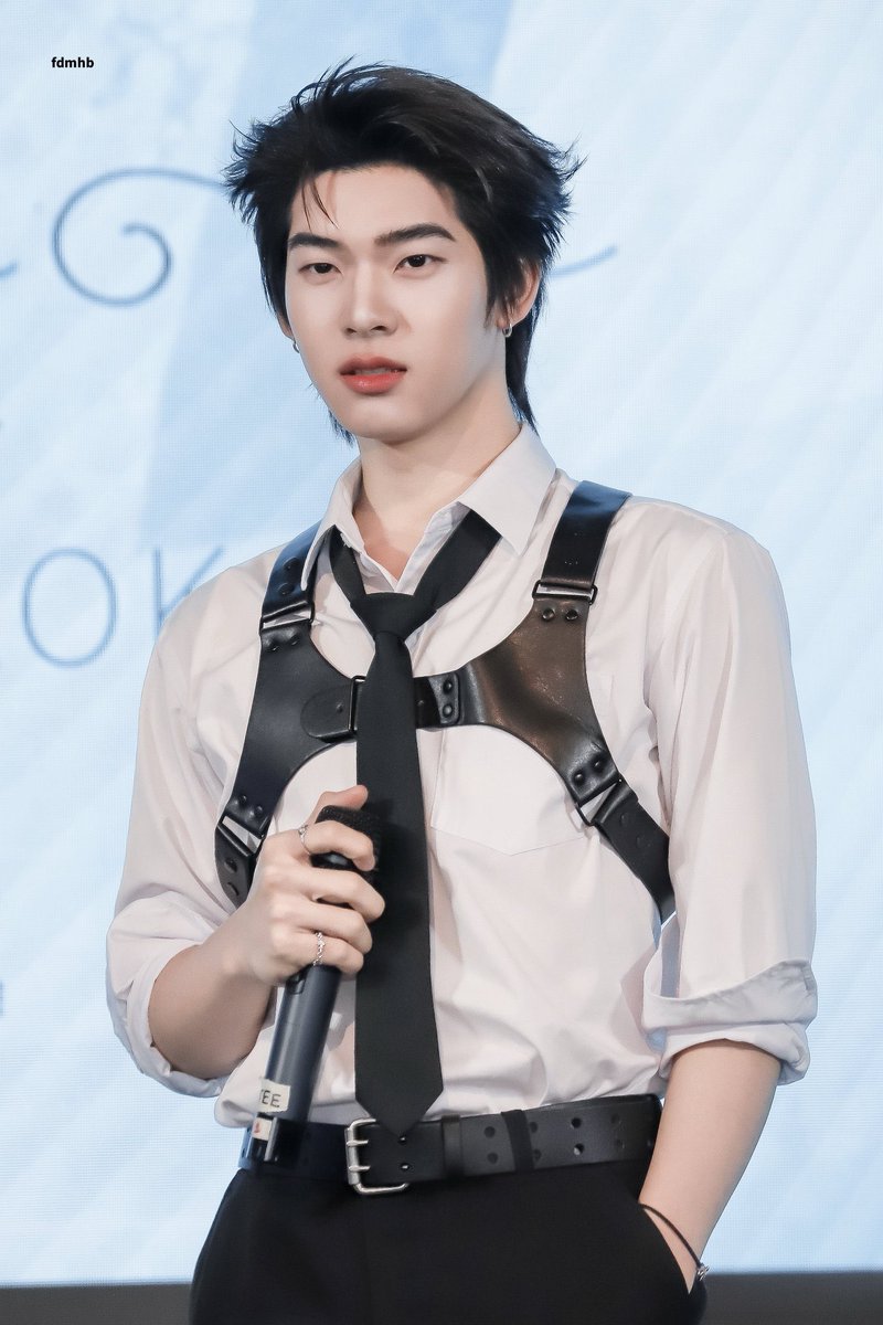 withyouwerebear's tweet photo. ชุดวันนี้ยกให้เป็น mvp ทั้ง chest harness รัดอกกับสายรัดต้นแขน เขินสะบัด ㅠㅠㅠㅠㅠㅠㅠㅠㅠㅠㅠㅠㅠㅠㅠㅠㅠㅠㅠㅠㅠㅠㅠ  ดาเมจที่ใจ1000% น้อยแต่มากขออีกได้ไหมคะลุคแบบนี้ 

TEETEEPOR SWEET FS
#YummyFansignTTP
#twnpich #Porsuppakarn https://t.co/IWKJ2MPkNW