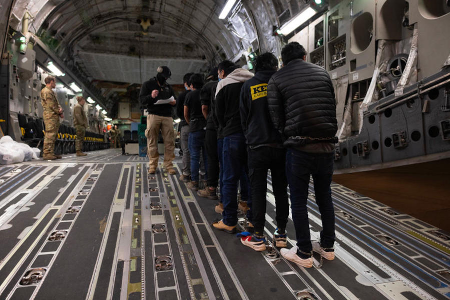 borderObserver's tweet photo. 11 headlines with the keyword illegal alien | Undocumented ..
https://t.co/doXgSsfhN6
6 headlines with the keyword citizens | citizenship | Birthright citizenship | Birth Tourism ..
https://t.co/fIJvgDiwCK
5 headlines with the keyword Deport | Deportation
https://t.co/gYaYs3fBhQ https://t.co/hlobwV8NNP