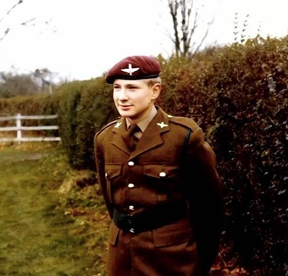 HeroesOfBritain's tweet photo. Private Dave A. Parr, 2 PARA.

Killed by friendly fire during the Battle of Wireless Ridge on 13 June 1982, in one of the final actions of the Falklands War.

Lest we forget https://t.co/2PG63sQvNO
