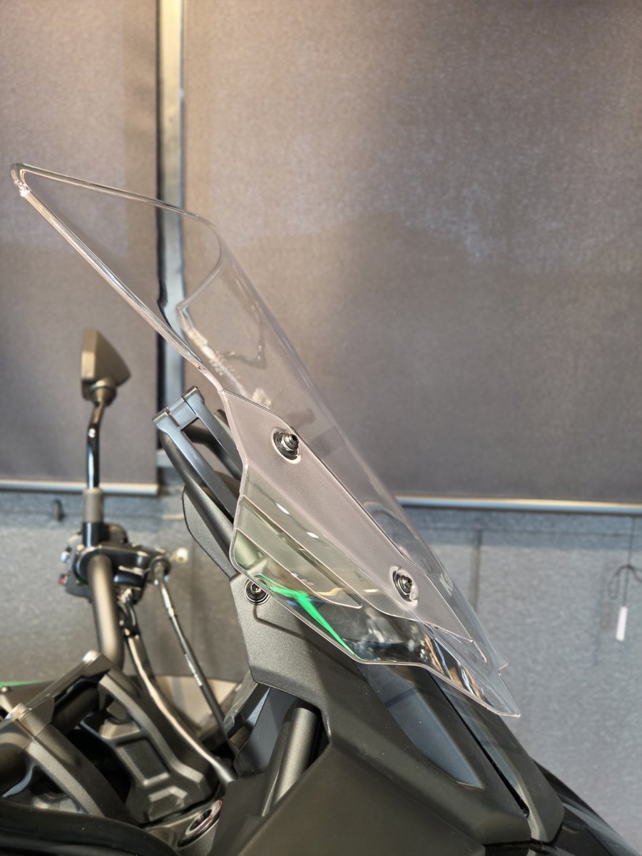 kp_shinyokohama's tweet photo. 【2027年モデル新カラー!】
VERSYS 650
入荷しました!
27年モデルは鮮やかなグリーンカラー。
ご検討の方はぜひ店頭にてご覧ください。
#カワサキプラザ新横浜 #Kawasaki #versys #versys650 #アドベンチャー #adventurer https://t.co/w95DLfFzNN