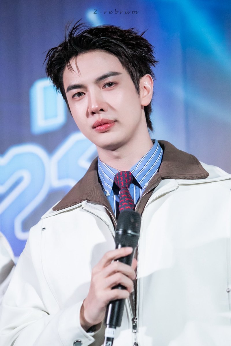 _zrebrum_'s tweet photo. จะเป็นให้ได้ เมะกึง ดึงหน้าไมมมมมม 🤣🤣 

#ซอโซ่ล่ามธีร์FinalEP
#maxky_rp #maxkybyZ https://t.co/HKVAUBfBBz