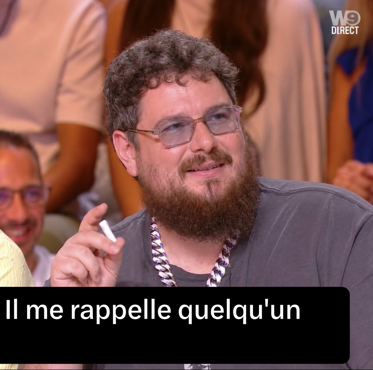 hallybhaady's tweet photo. Les mc's de maison qui racontent la vie des autres comme ci c'était la leurs. Attendez qu'on vous croisent au corner!! Que des baffles dans la face. Mais très bientôt inchallah. 
#KaKagang https://t.co/13SEF1yAjw