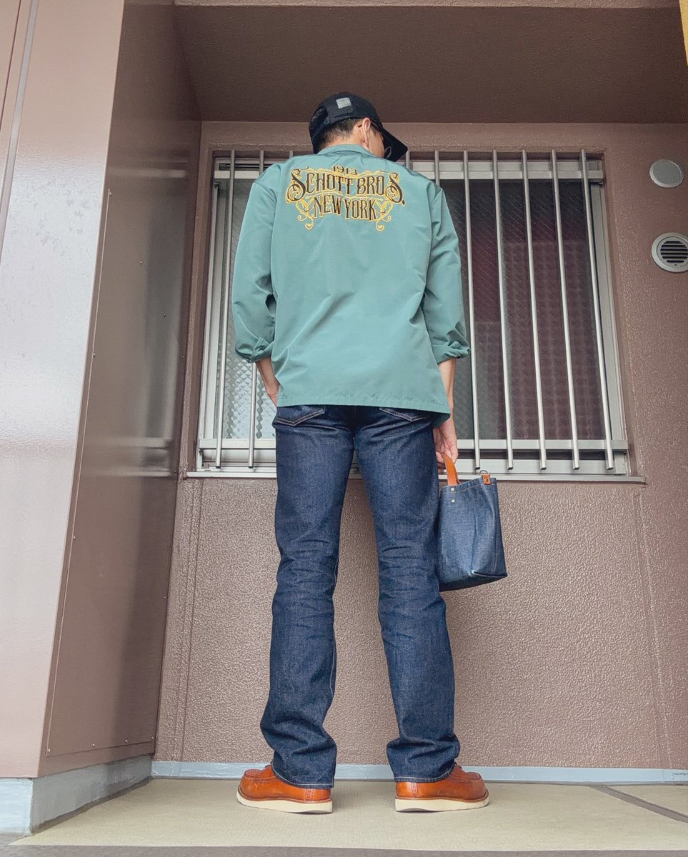 ohagi_snake's tweet photo. 久々に877履いた。
雨降りすぎ故になんで雨の隙見てブーツ履かなきゃ行けんのよ💦
しかし脚が太くなったなと思うわ。 https://t.co/fcKqNLiwRJ