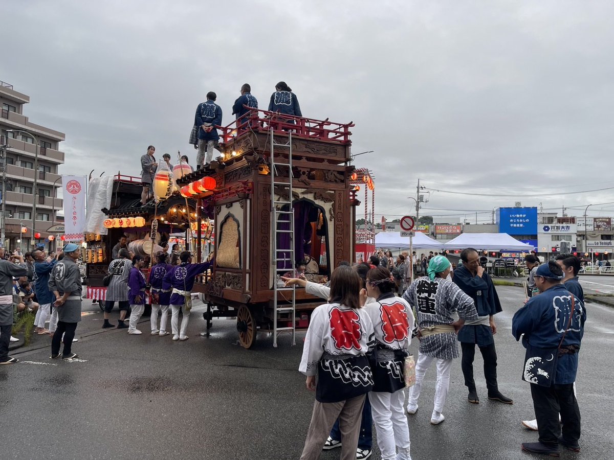 pandkeystudio's tweet photo. 🏮市内めじろ台駅前にて『めじろ台祭り』開催中！

音響機材を提供させていただいております🔊

明日は残念ながら台風接近のため中止とのこと
今日は楽しみましょう！！ https://t.co/3kD6RuetAg