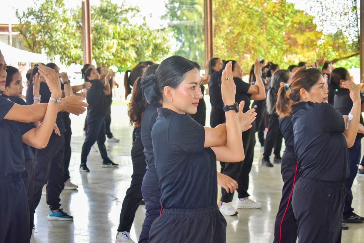 3_rdsignal's tweet photo. โครงการสร้างเสริมสุขภาพแม่บ้าน ครั้งที่ 9/2569  " Aerobic walk- run-dance for good health and happiness "
#กองพันทหารสื่อสารที่3
#กองพลทหารราบที่3
#กองทัพภาคที่2 https://t.co/tiyUKzQefZ