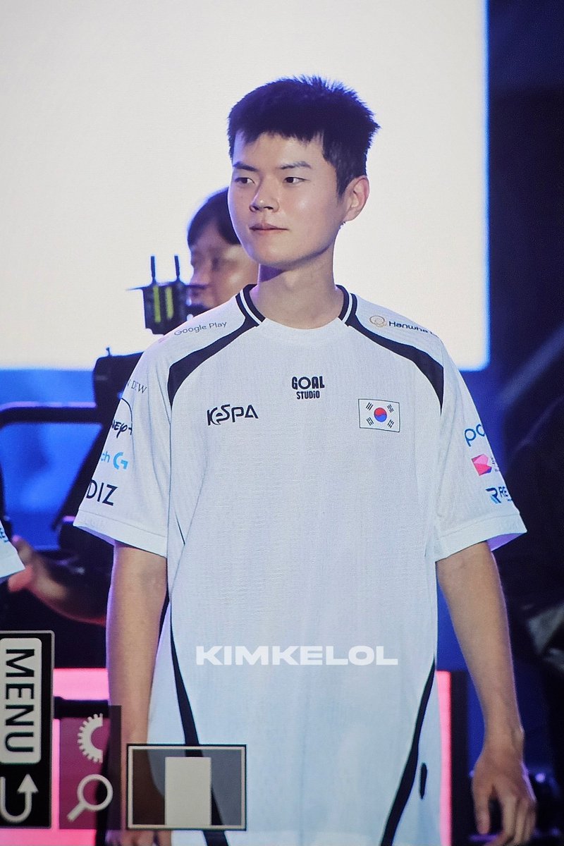 kimkelol's tweet photo. 260919 리그오브레전드 국가대표 평가전 데프트 #Deft #김혁규
오랜만 🥺 https://t.co/mnvyVWYAp2