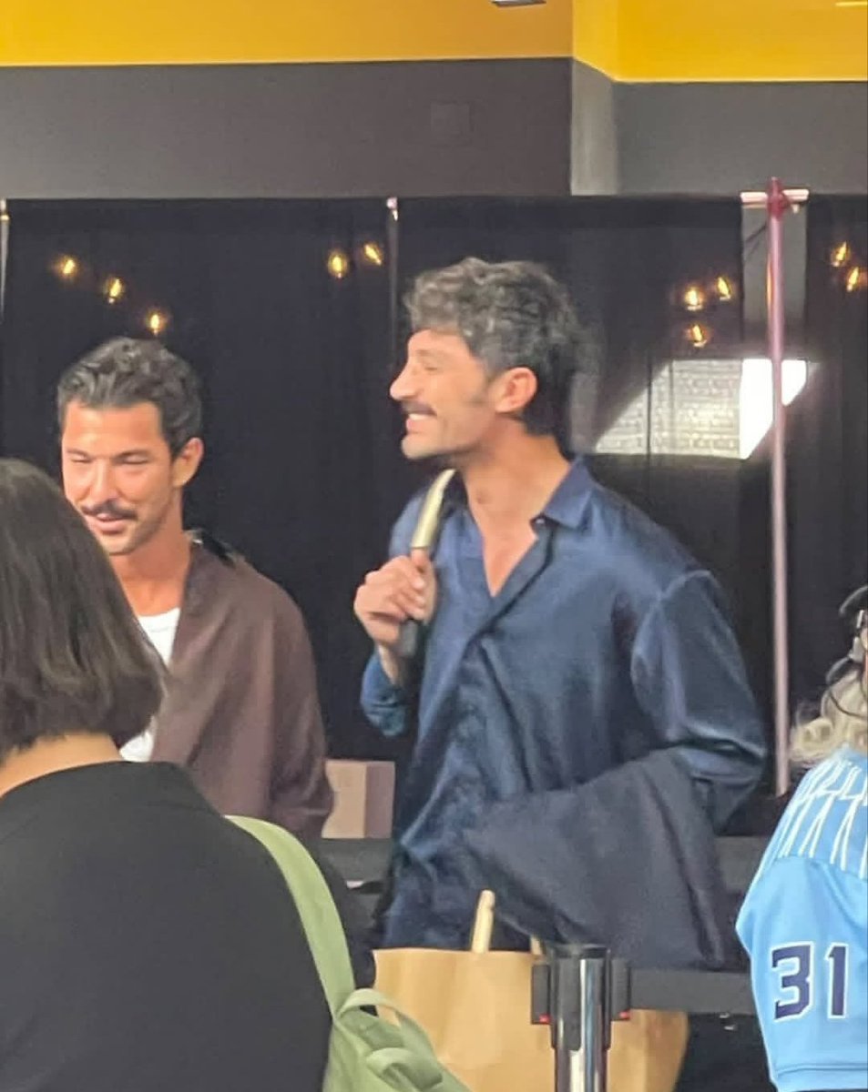Halefzxr's tweet photo. İlhan Şen’in “Djinn Wedding” filminin Toronto Uluslararası Film Festivali’ndeki ikinci gösterim gününden. ❤️
#ilhanşen #djinnwedding https://t.co/rF5kmtwn9L