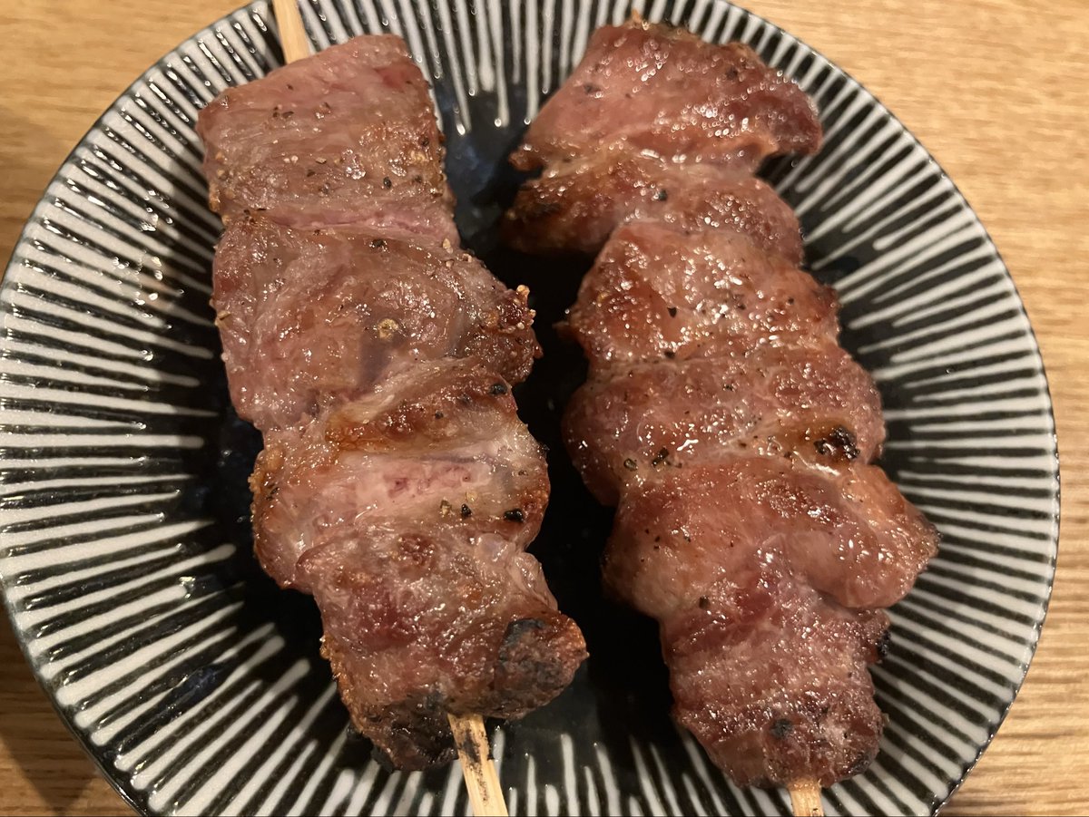 sim_no_life's tweet photo. 中野で呑んでる🍺
#やんぐ中野 https://t.co/GytNYt4XHH