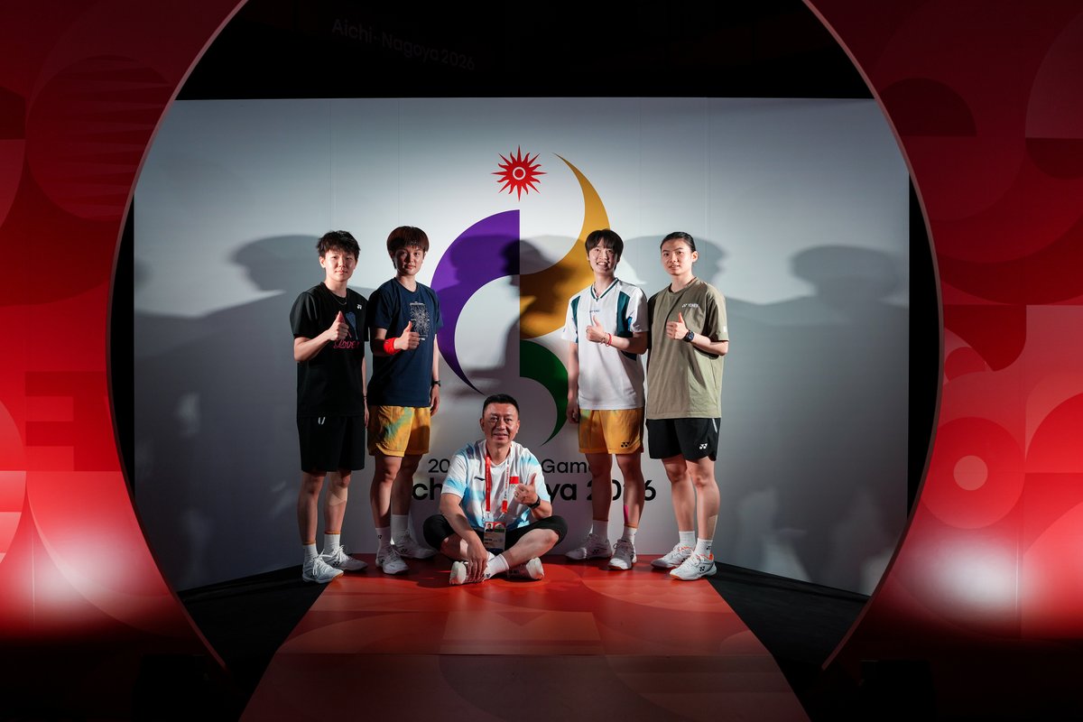 CGTNSportsScene's tweet photo. 🇨🇳 China's #AsianGames2026 #badminton squad 📸

🏸 Women's Singles:
Han Qianxi, Wang Zhiyi, Olympic champion Chen Yufei, Han Yue
Coach: Luo Yigang

🏸 Women's Doubles:
World champions Tan Ning &amp; Liu Shengshu, Jia Yifan (Olympic champion) &amp; Zhang Shuxian
Coach: Tao Jiaming https://t.co/xJ9Xv4bagr