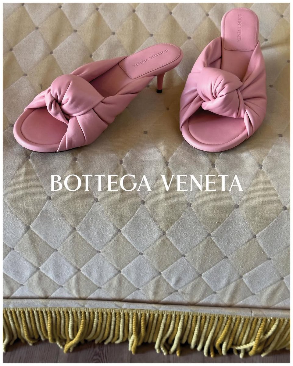 juneliusp7dbl's tweet photo. Bottega Veneta Summer 2026 collection.

Captured by
Casting by
Makeup artist:
Hair stylist: Keiterada
Production company:

Special appreciation to Dovile, Juergen, and the Bottega Veneta team 🫶🏼 https://t.co/ZEGEXWhuLe