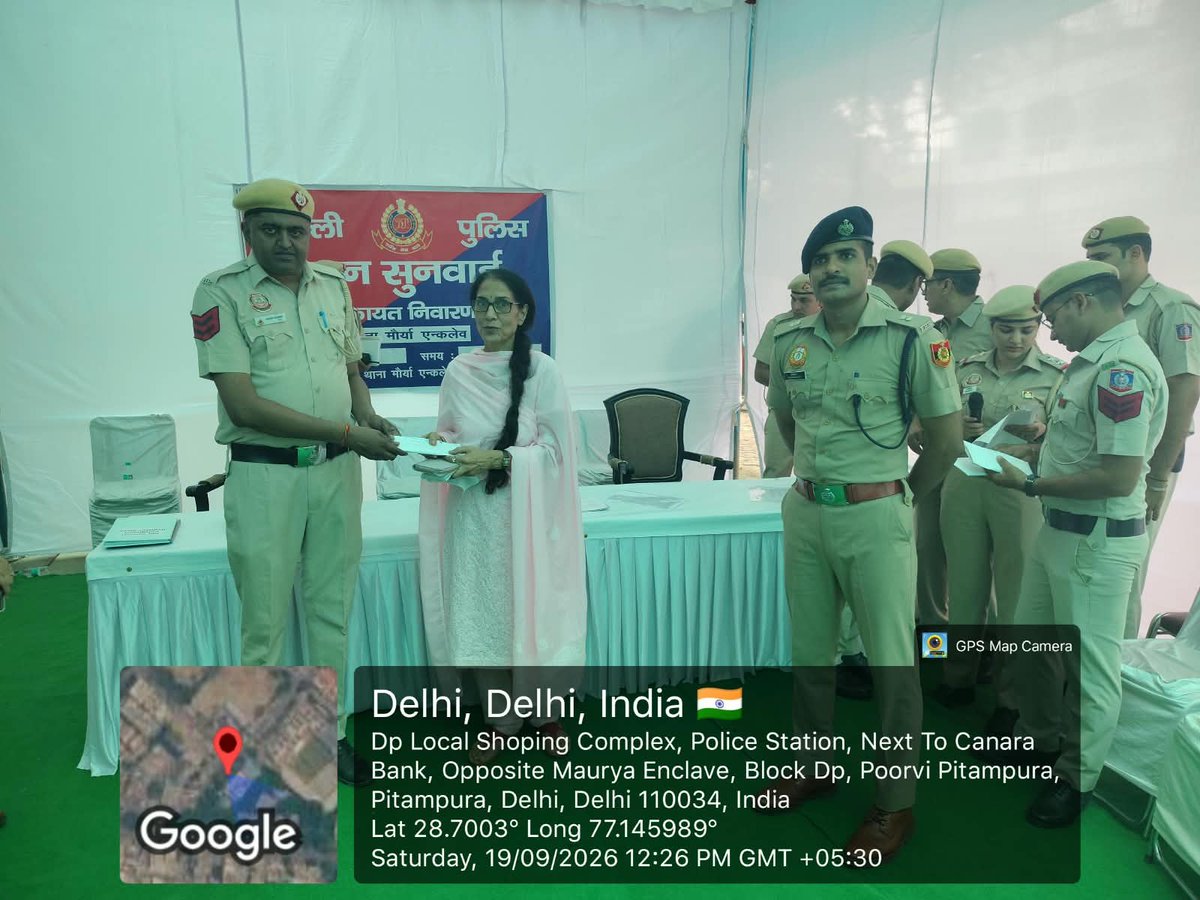 AcpSPlace's tweet photo. Reaffirming Delhi Police’s commitment to citizen-centric policing,staff of subdivision Subhash Place,returned recovered lost/stolen mobile phones to their rightful owners.Mobiles were handed over by Adl.DCP-I Sh Ravinandan BM along with other police staff #JanSunwai #DelhiPolice https://t.co/zTIZd3isNk
