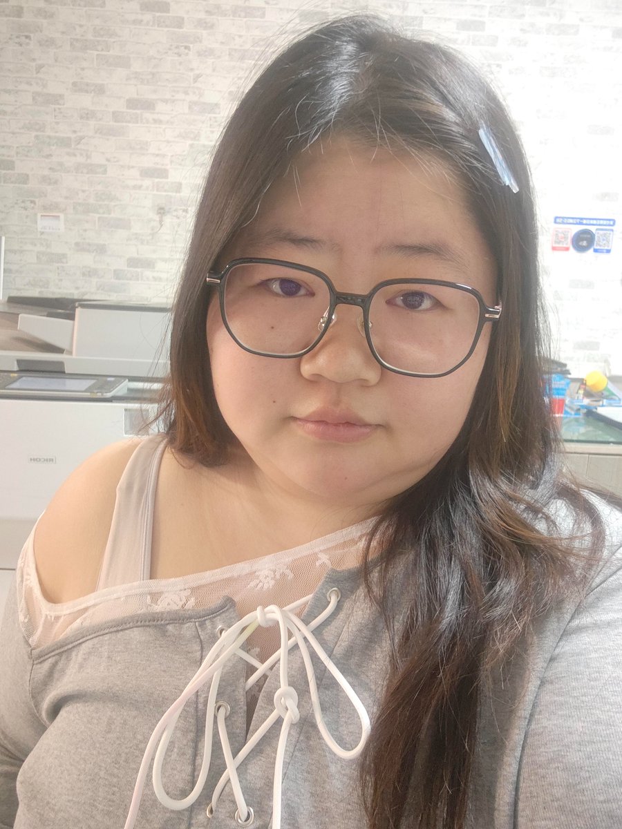 celinemilan21's tweet photo. 很好奇内射完不拔出来，然后大鸡巴插逼里一晚上什么感觉呀？ https://t.co/DDIigU3smm