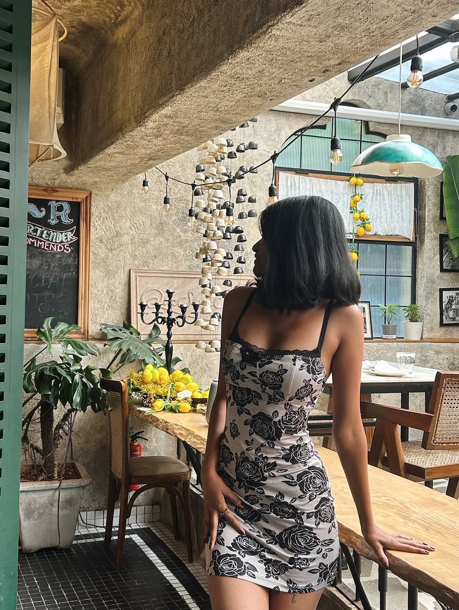 whyytanisha's tweet photo. Life is short make sure your dress is shorter✨ https://t.co/Wk9yGqP27K