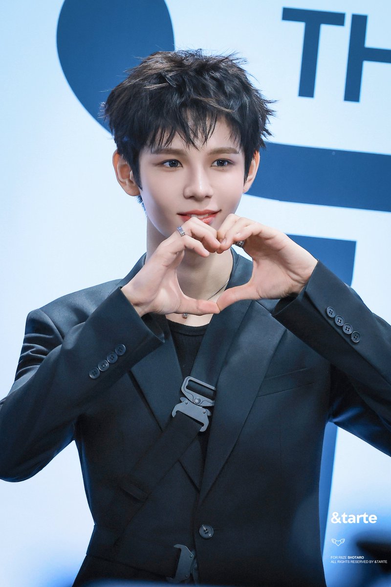 taroxtarte's tweet photo. 260919 TMA Red Carpet

#SHOTARO #쇼타로 #将太郎 #ショウタロウ
#RIIZE #라이즈 https://t.co/oktq9tPo37