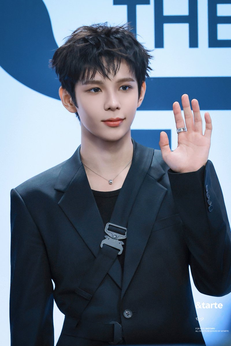taroxtarte's tweet photo. 260919 TMA Red Carpet

#SHOTARO #쇼타로 #将太郎 #ショウタロウ
#RIIZE #라이즈 https://t.co/oktq9tPo37