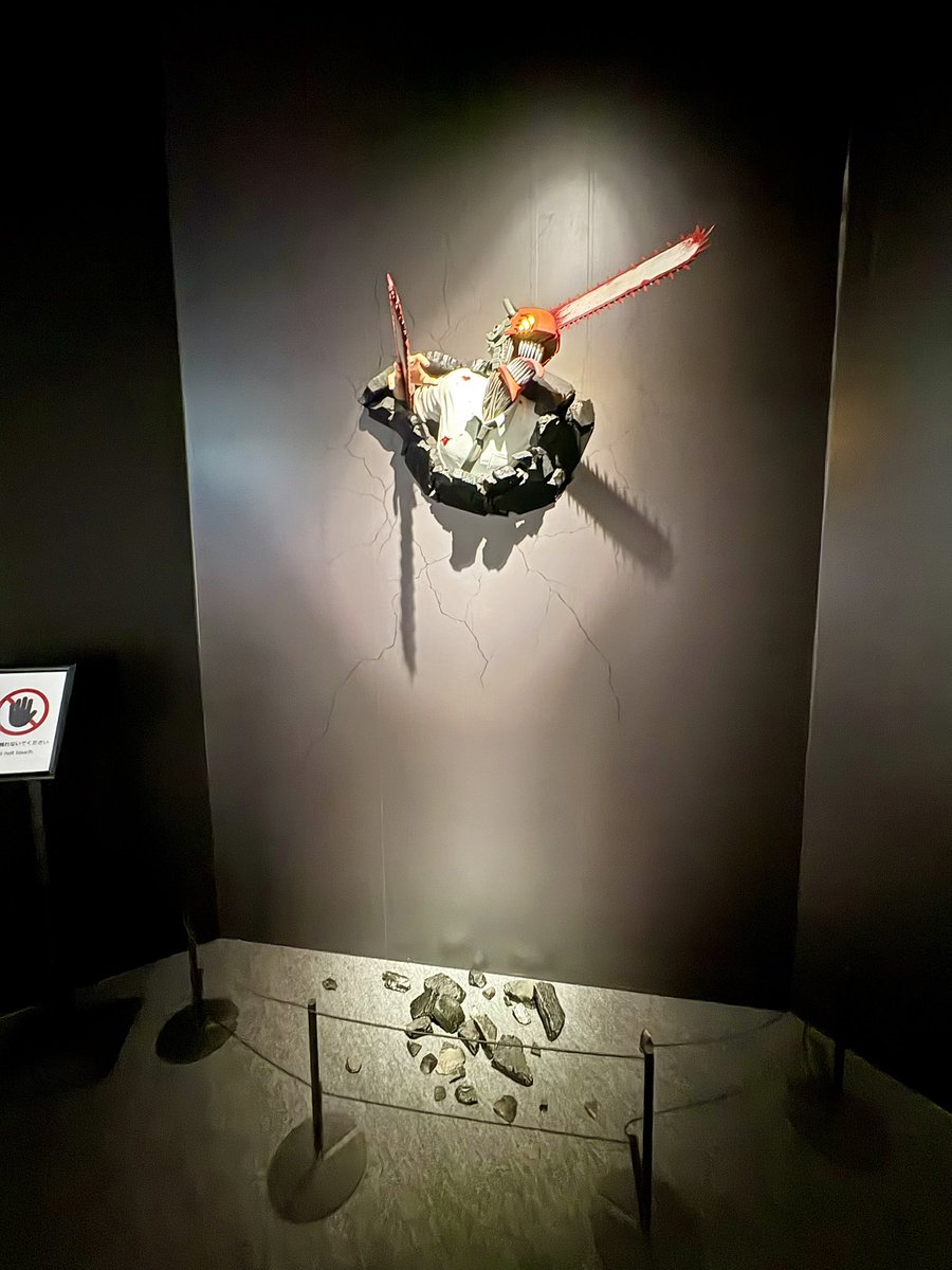 igu_igu's tweet photo. 進撃とチェンソもサービス満点展示だったけど、進撃のジオラマは音響といい絵面といいトラウマレベルやであれ
チェンソは天使の原画ばっか撮ってた可愛いね天使 https://t.co/S0CM9P0YIS