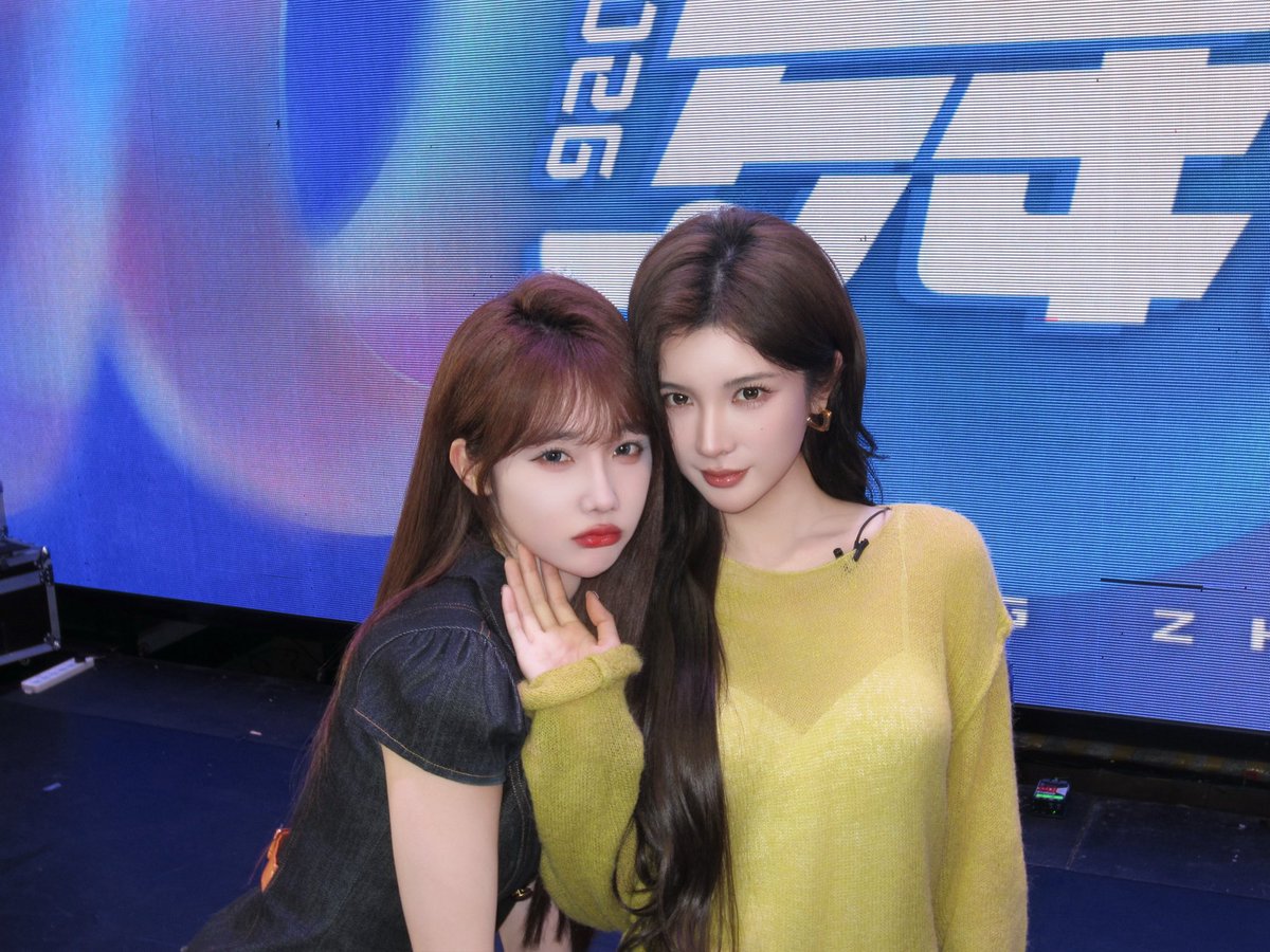 palgoopal's tweet photo. 260919 다이옌니 웨이보 송신란 

#SNH48 #宋昕冉 #송신란 #SongXinran https://t.co/ab6ktxs1LU